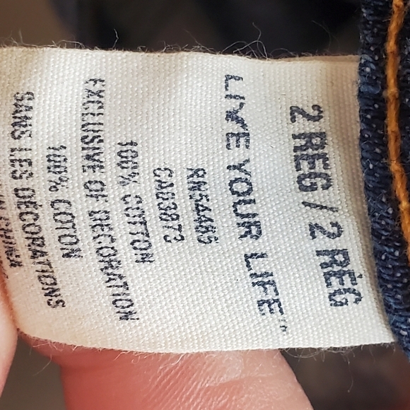 American  Eagle.  " live your life,". Distressed. Sz 2R straight. Crop ankle - Picture 4 of 6